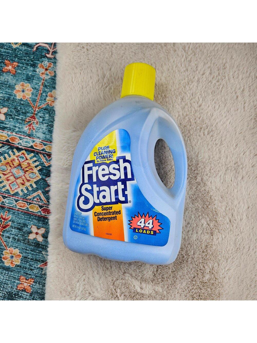 Fresh Start Concentrated Laundry Detergent Powder 44 Load 66oz Bottle Vintage
